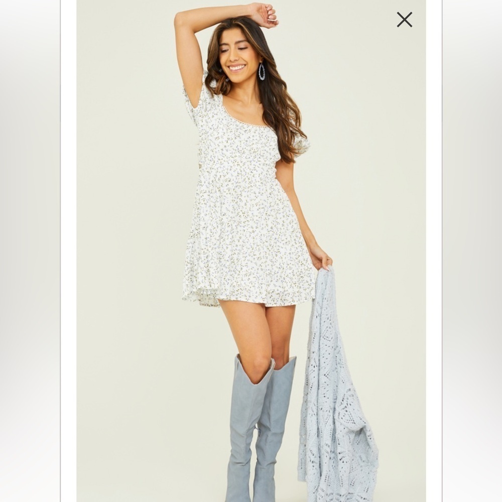 New with tags altard state Carey floral mini dress